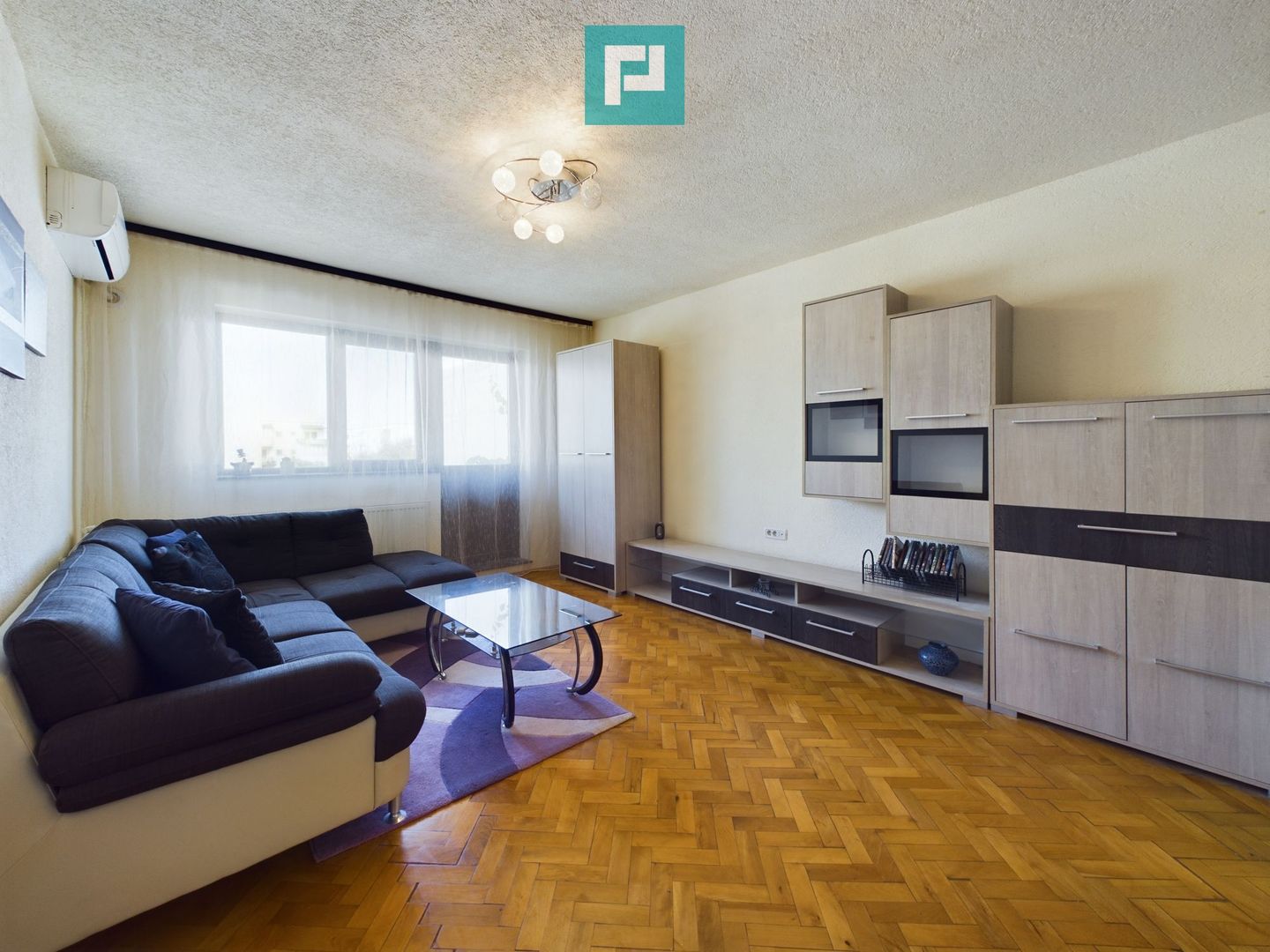 Apartament 3 camere zona Confecții - Poză 1