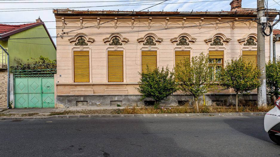 Apartament la casa cu 3 camere și Garaj - Poză 1