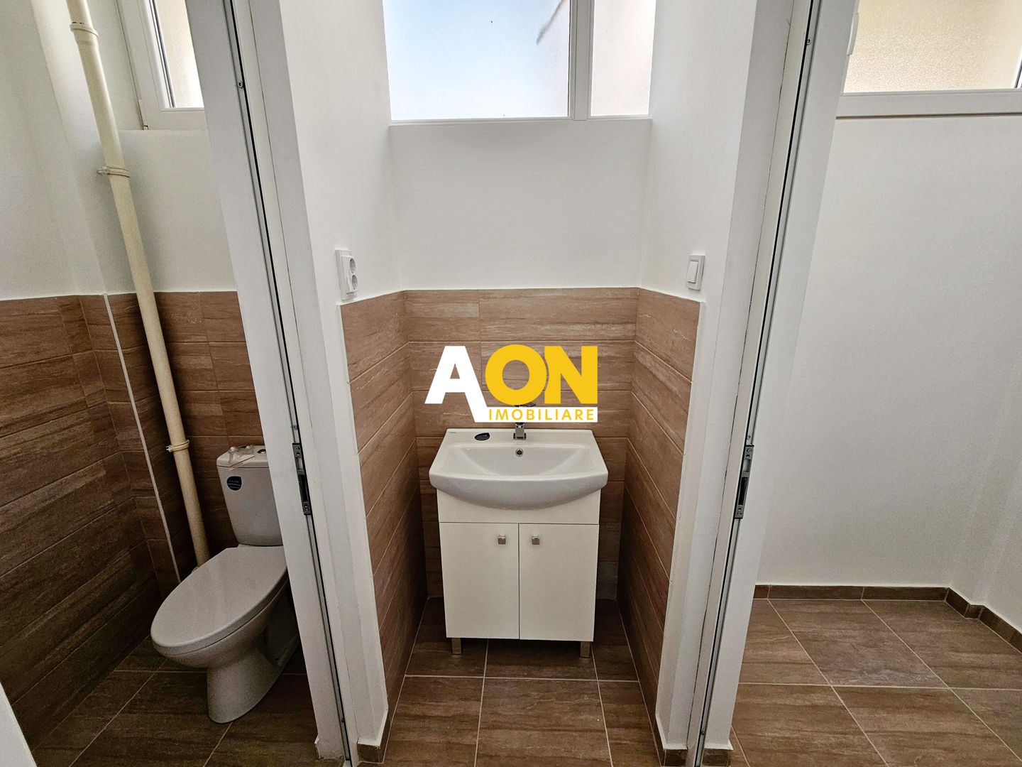 Spatiu nou de birouri, 82 mp, + boxa 17 mp, zona Centru - Poză 5