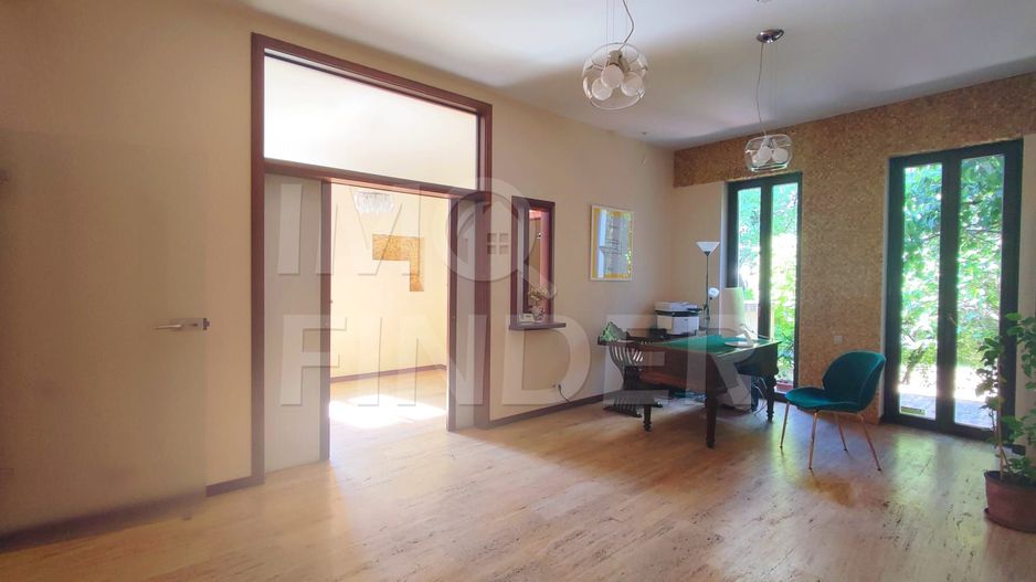 Spatiu  Finisat zona Centrala - Poză 10