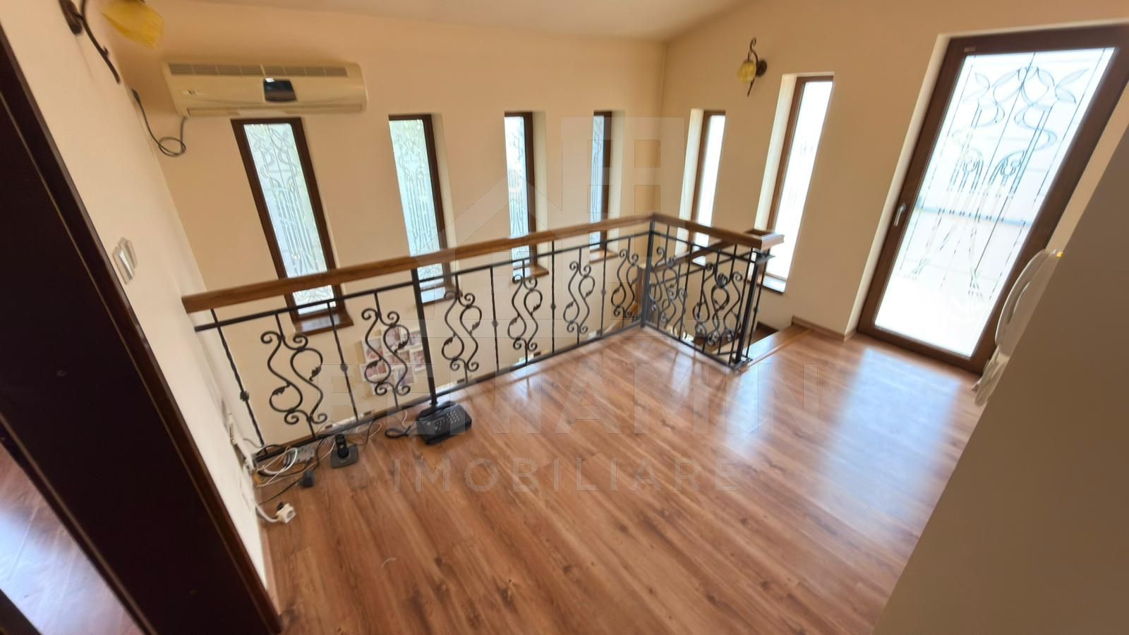 Vila eleganta in zona Ford– Confort si intimitate pe alee privata - Poză 10