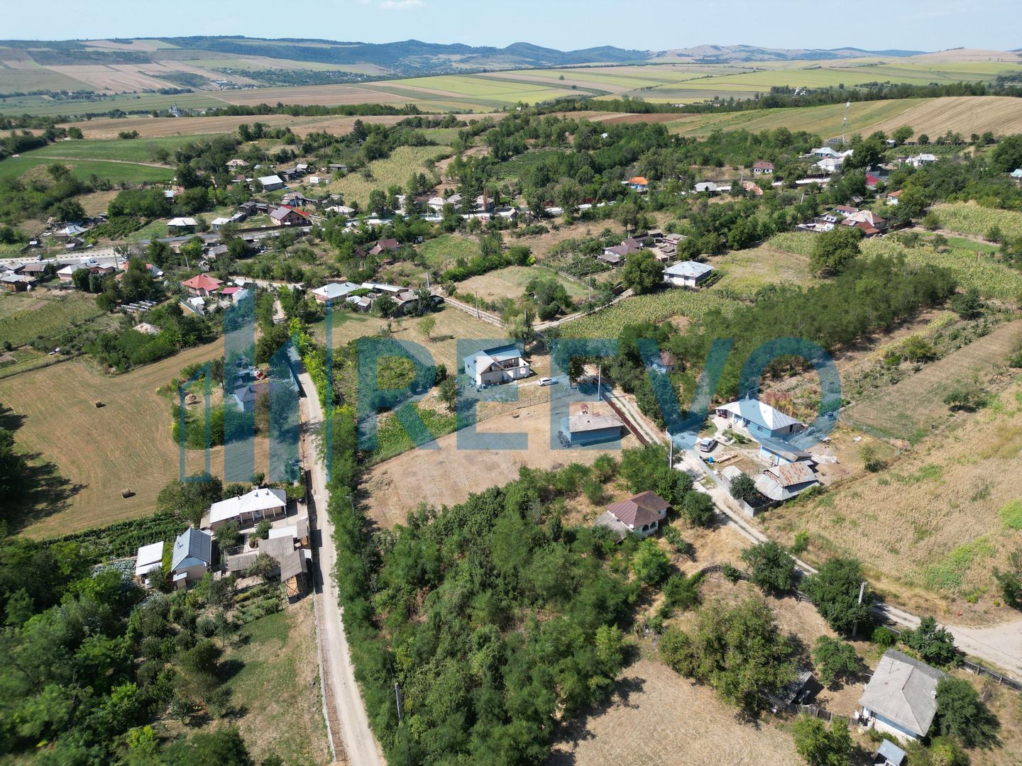 Casă și teren de vânzare în Parincea jud. Bacău. - Poză 5