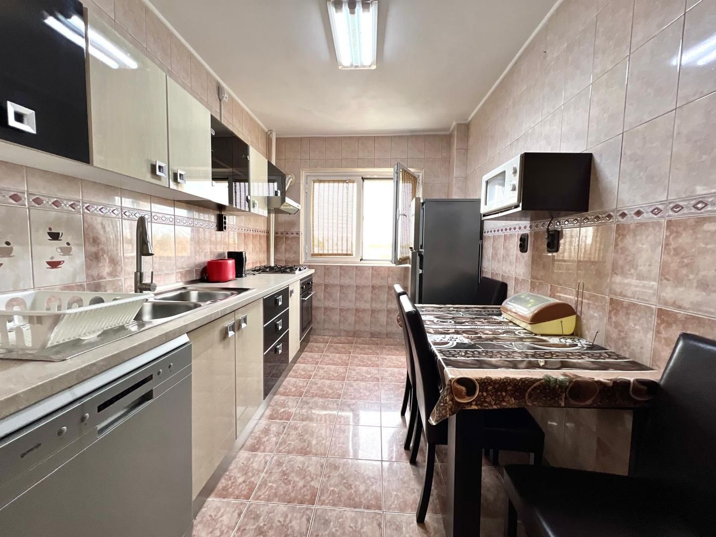 Apartament de închiriat 3 camere | Sos. Berceni nr. 35 - Poză 9