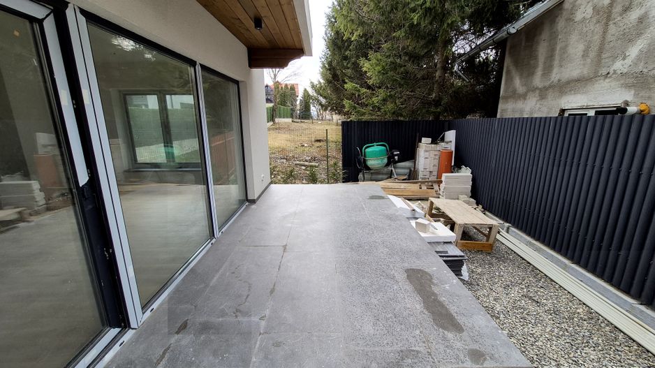 Apartament cu 2 camere 48,90 mp + 21,90 mp terasele + loc de parcare - Busteni - Poză 9