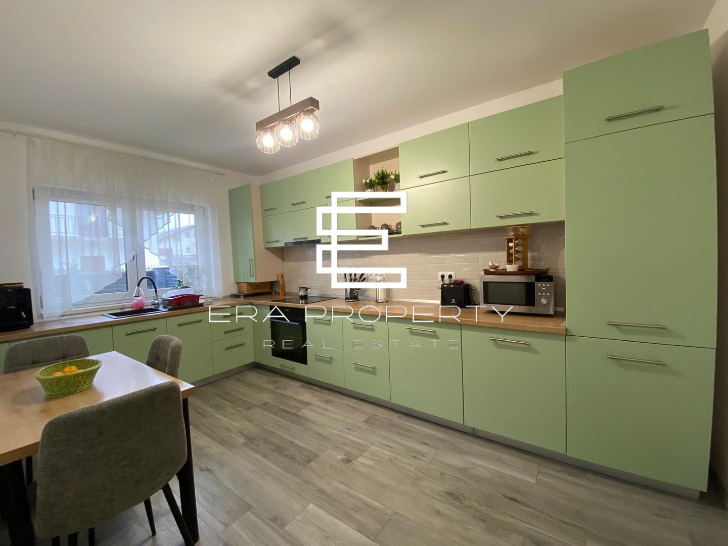 Casa tip duplex , pivnita, carport in Selimbar zona Brana - Poză 3