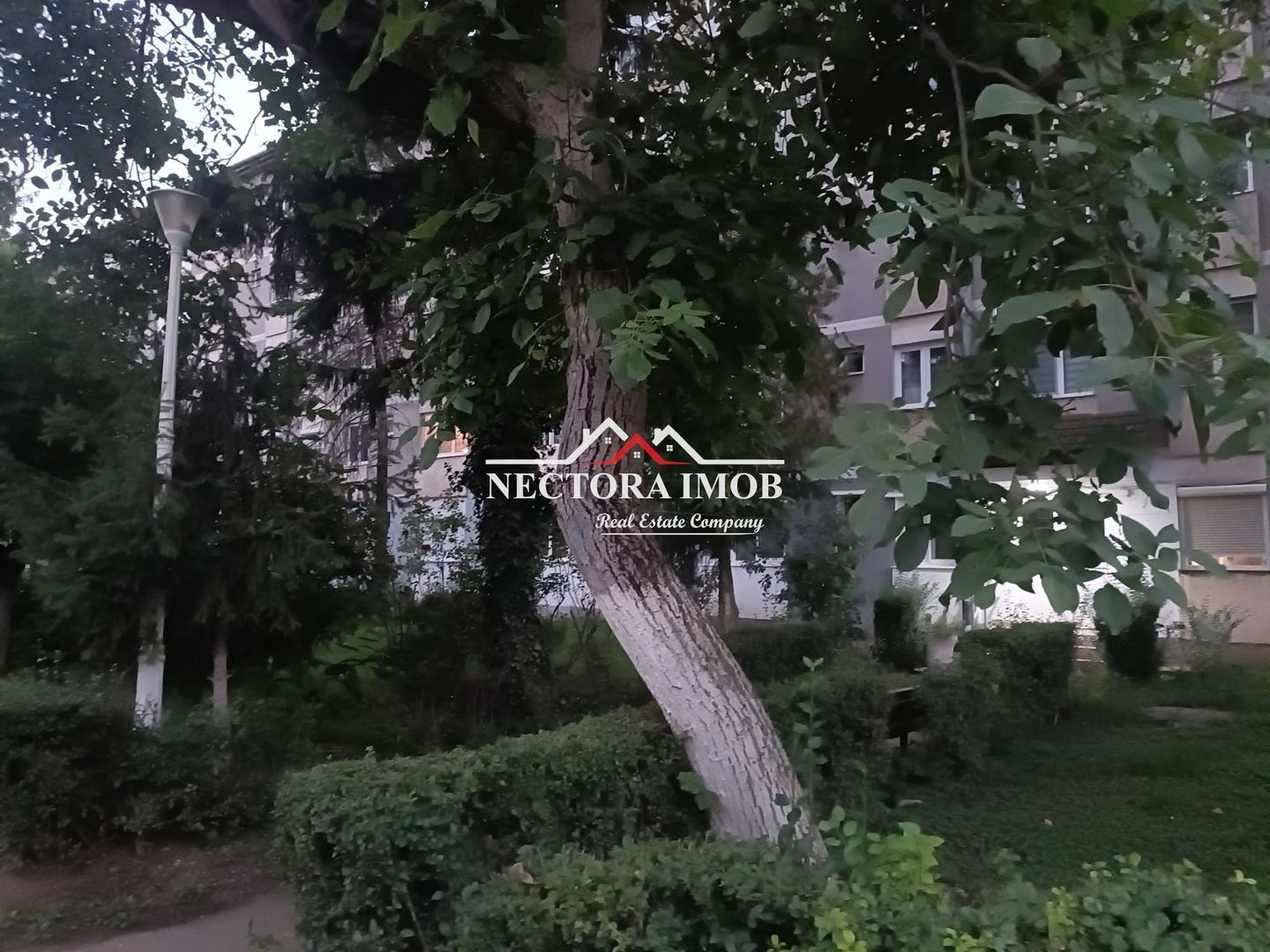 NECTORA IMOB-Apartament 2 camere, Zona Nufarul, 40 mp, mobilat/utilat - Poză 12