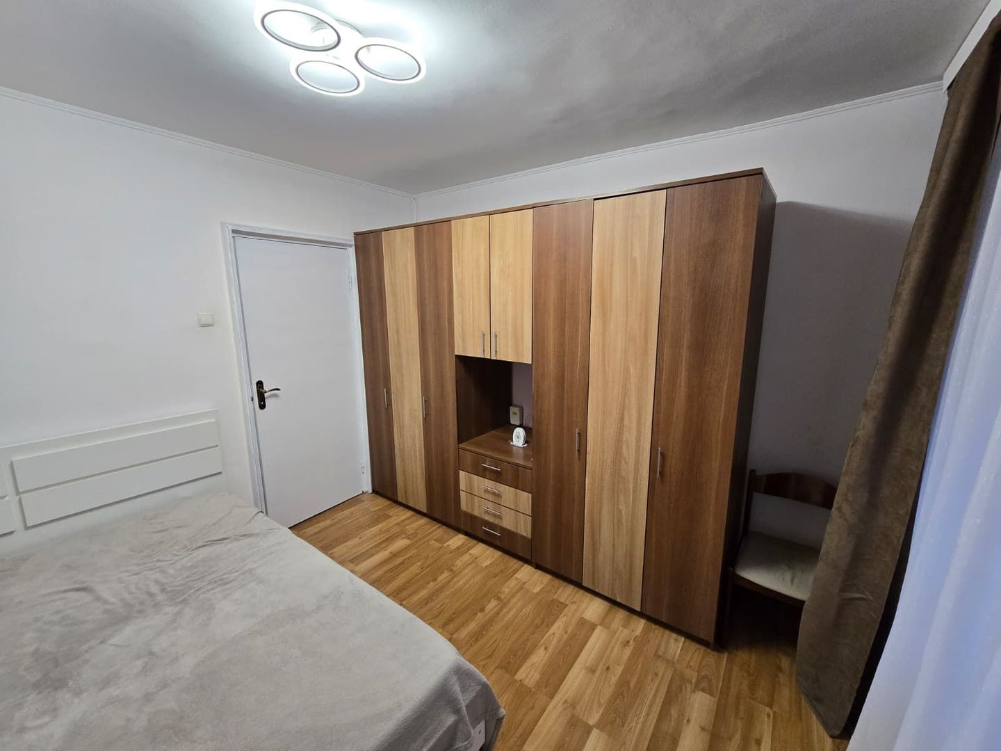 AP. 2 CAMERE MILITARI, CENTRALA, BUCATARIE INCHISA, METROU 5 MINUTE - Poză 8