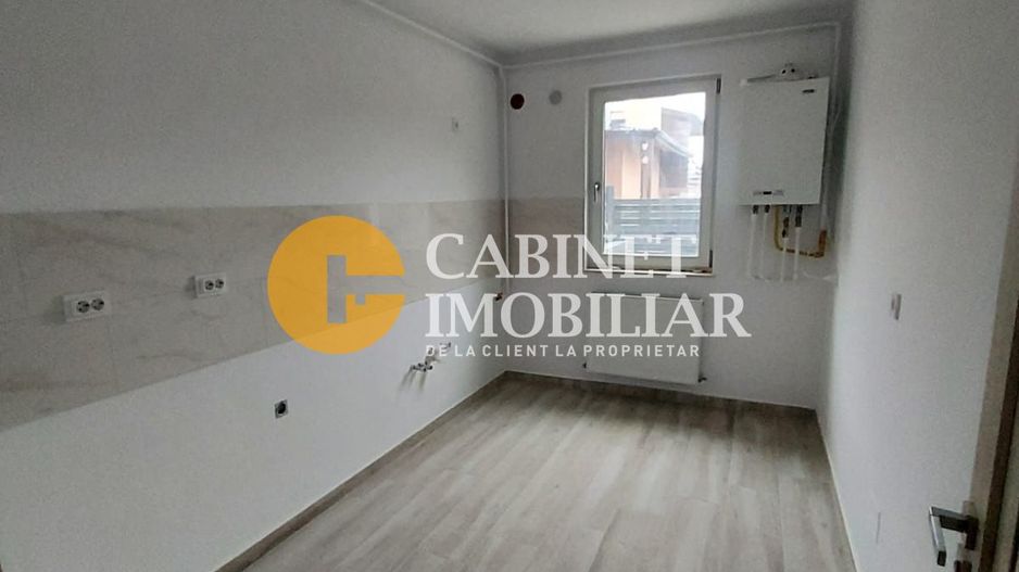 BUCIUM - 1 CAMERA DECOMANDAT - LOC DE PARACRE INCLUS - INTABULAT - Poză 1