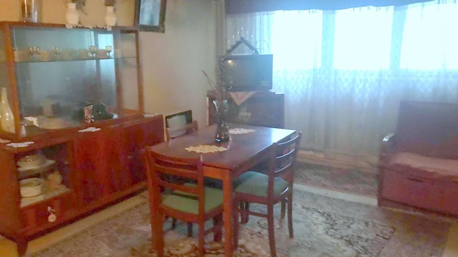 Exclusivitate - Apartament 2 camere în Micro 17, parter,  de renovat - Poză 1