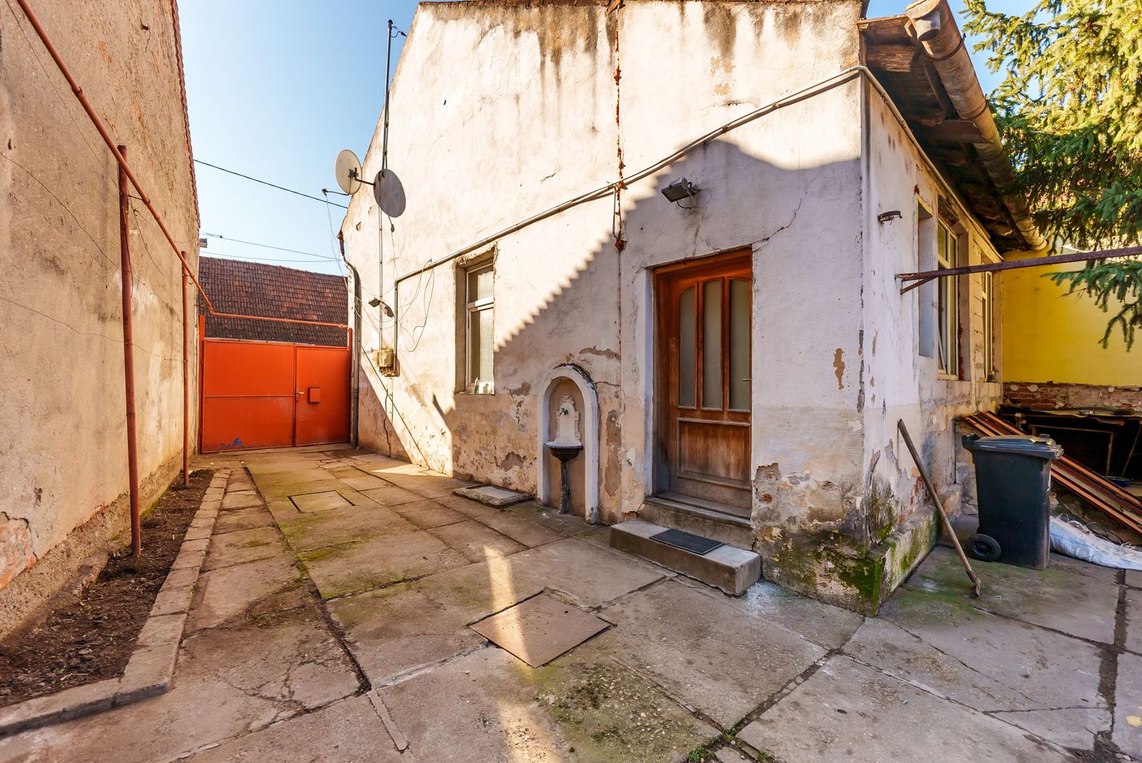 Apartament 4 camere Boul Roșu - Poză 2