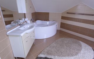 Casa spatioasa si teren de 1500mp Unguras - Poză 15