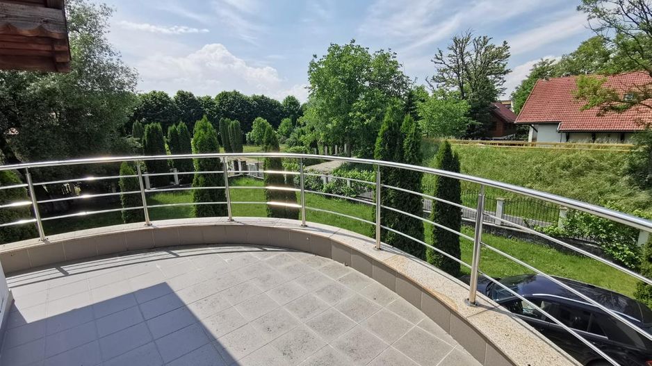 Vila cu 1.500 mp teren, gradina amenajata, linistita zonare,  Halchiu, Brasov - Poză 5