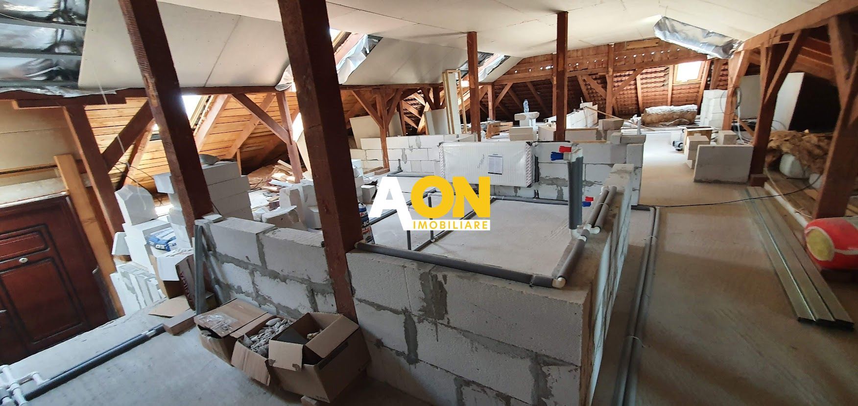 Apartament de vanzare zona Cetate posibilitate investitie ! - Poză 2