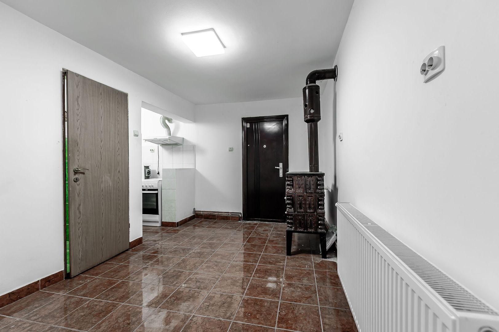 Casă renovată complet în Sânleani/Livada. - Poză 10