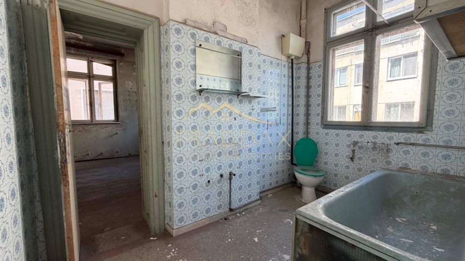 Vila cu 10 camere *540mp* // Zona Titulescu - Poză 12