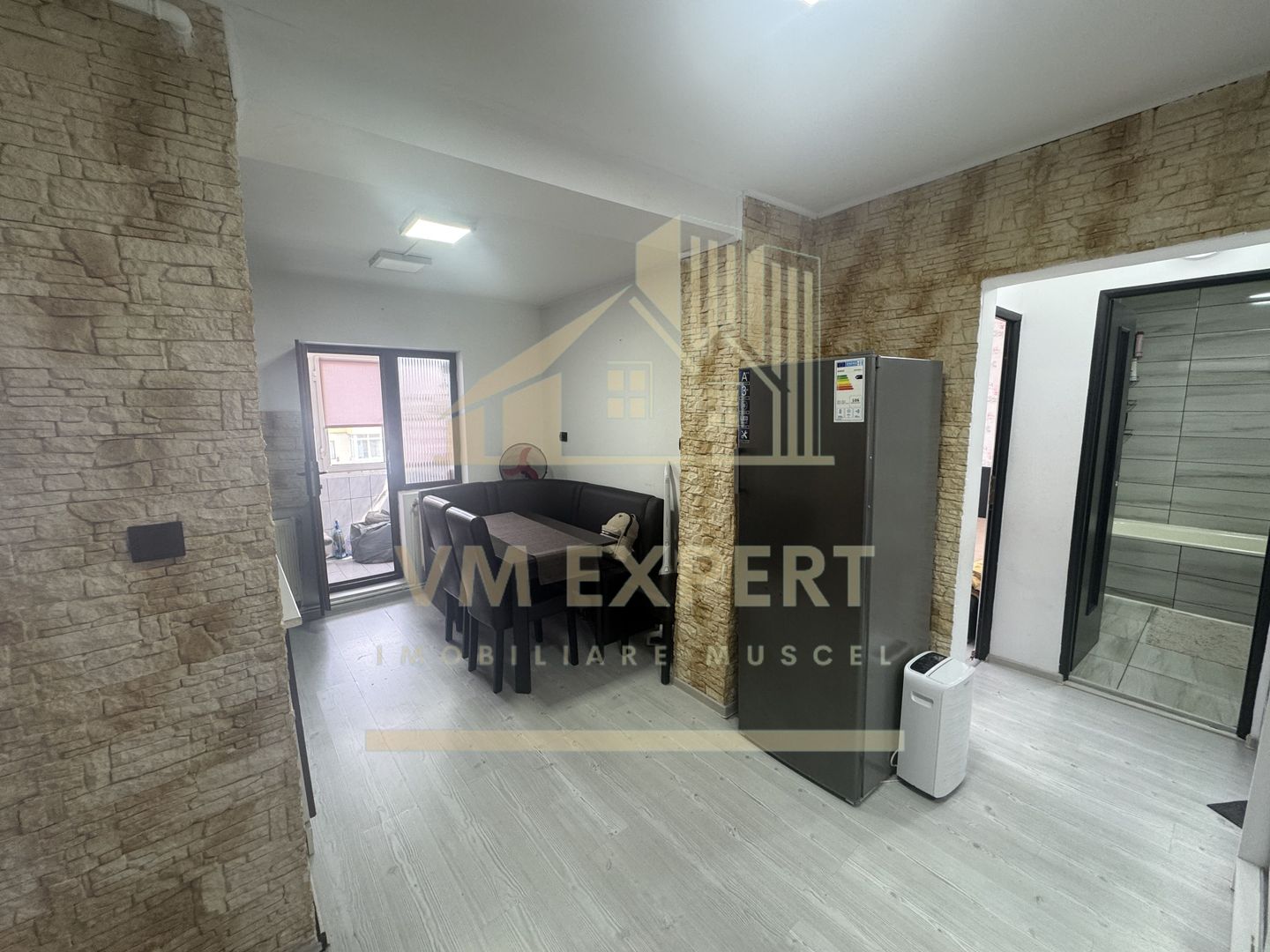 APARTAMENT 2 CAMERE ETAJ 4 CAMPULUNG GRUI - Poză 18