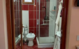 Casă spațioasă și primitoare,  Tulucesti! - Poză 13