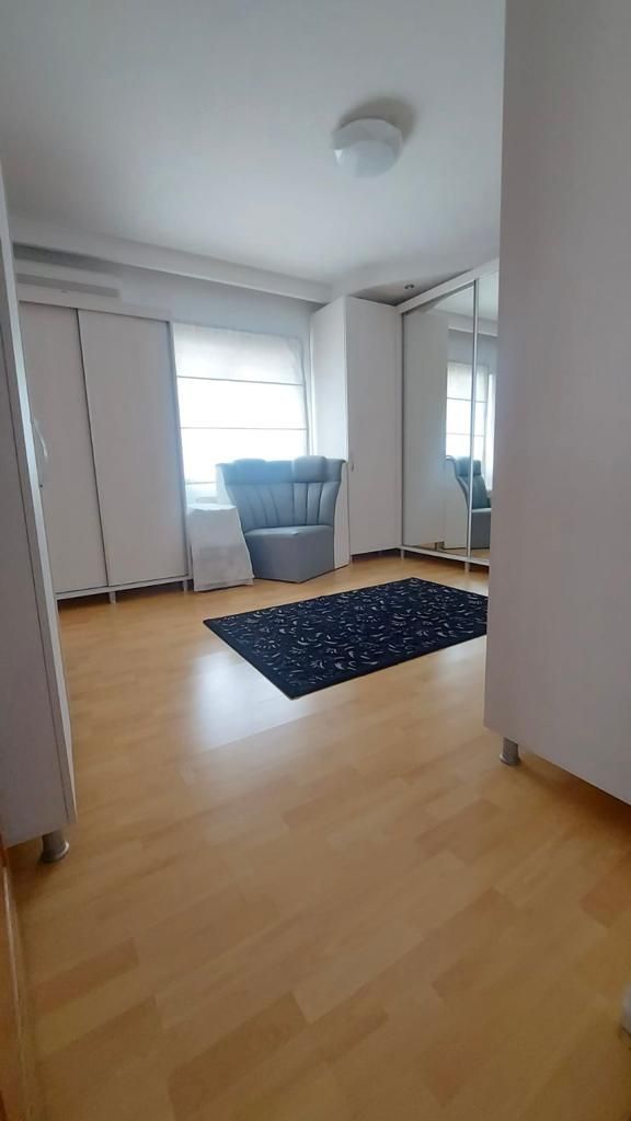 vila 7camere/(348util,500teren,119ampr.)mp/5min.metrouAp.Patriei - Poză 12