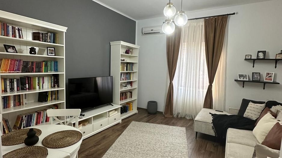 Imobil cu destinatii multiple- 6 apartamente - Poză 33