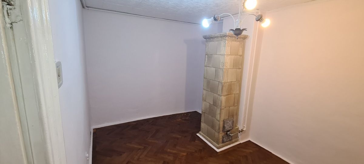 De Vanzare Casa Individuala cu 1 camere, Romana sector 1 - Poză 1