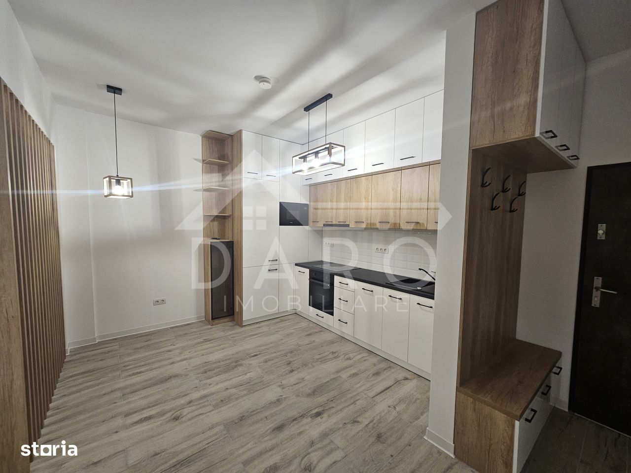 Apartament modern de închiriat, ultracentral – finisaje premium - Poză 1