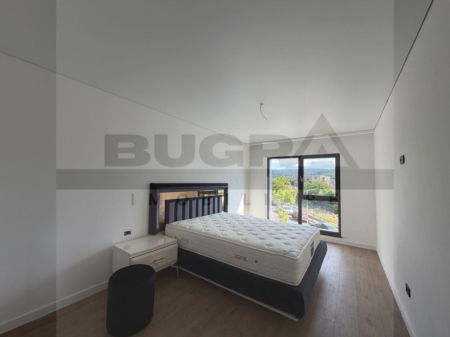 Apartament 4 camere modern, prima inchiriere, garaj, zona UMF - Poză 2