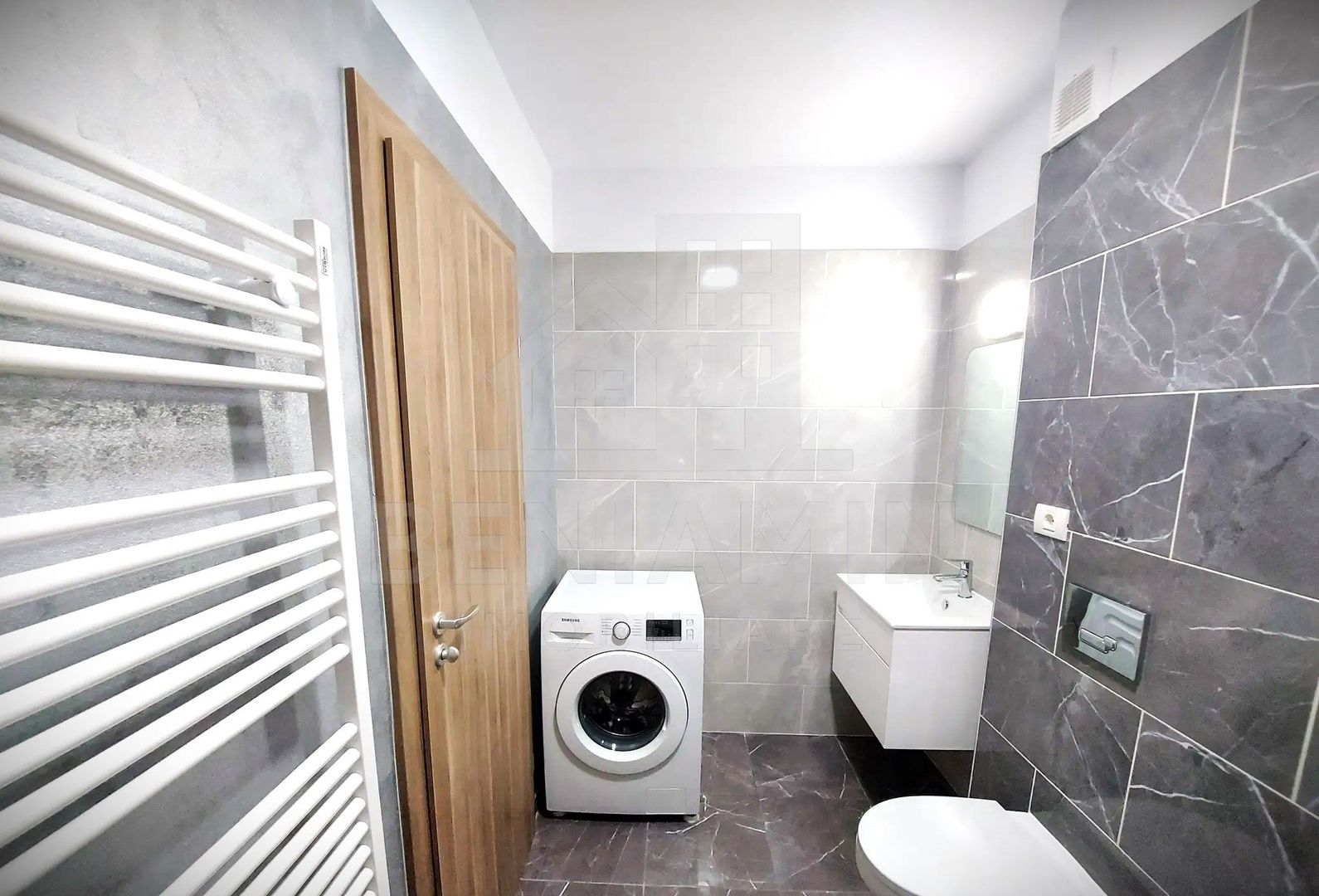 Apartament 2 camere - Platinum Residence - Coresi - Parcare 66.4mp - Poză 9