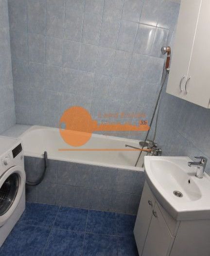 Apartament cu 4 camere in zona Gorjului - Poză 3