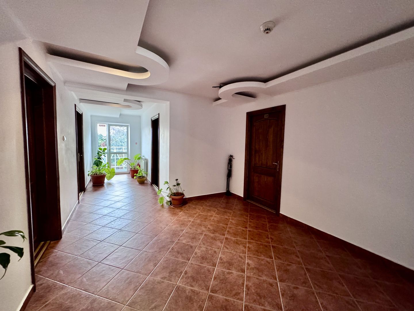 Hotel 20 camere Delta Dunarii 50 m deschidere teren 6000 mp acces auto - Poză 14