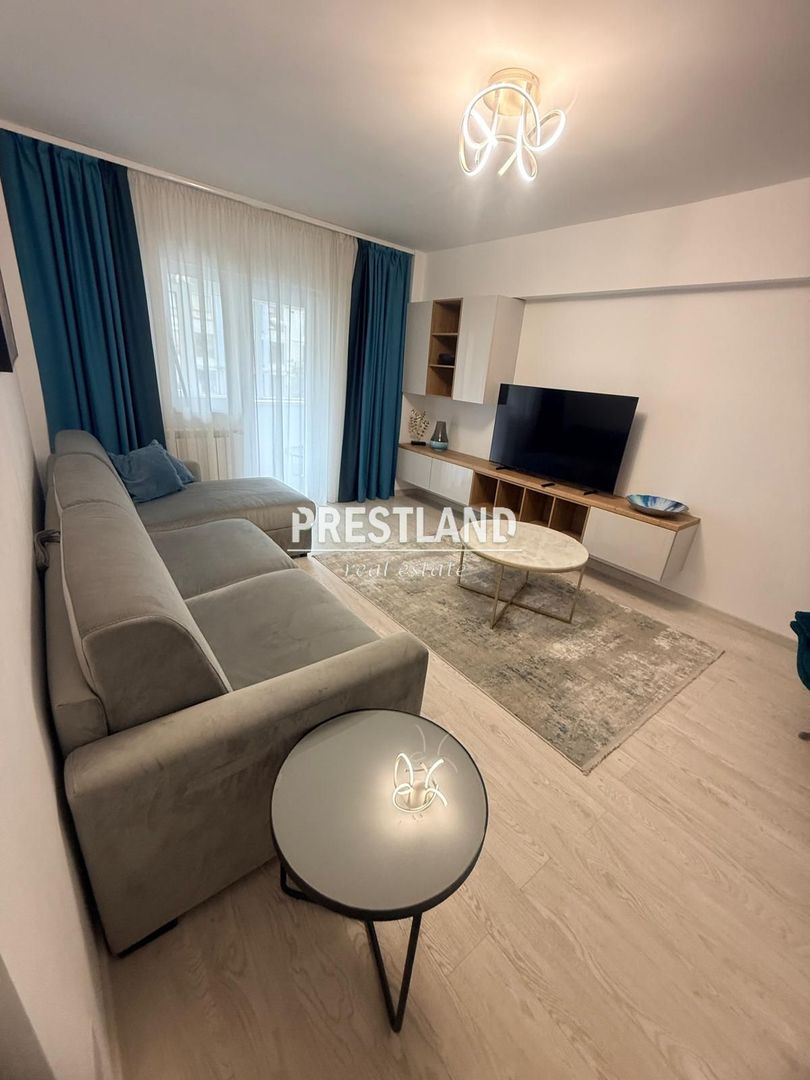 Apartament cu 3 camere, zona centrala. - Poză 2