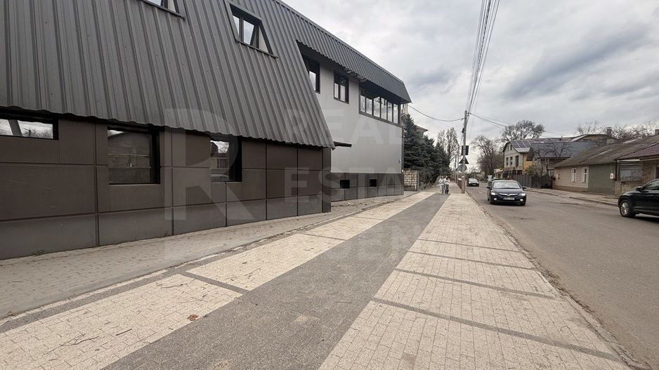 Spre vânzare spațiu comercial 350 mp, str. Alexandr Puskin, Bălți. - Poză 2