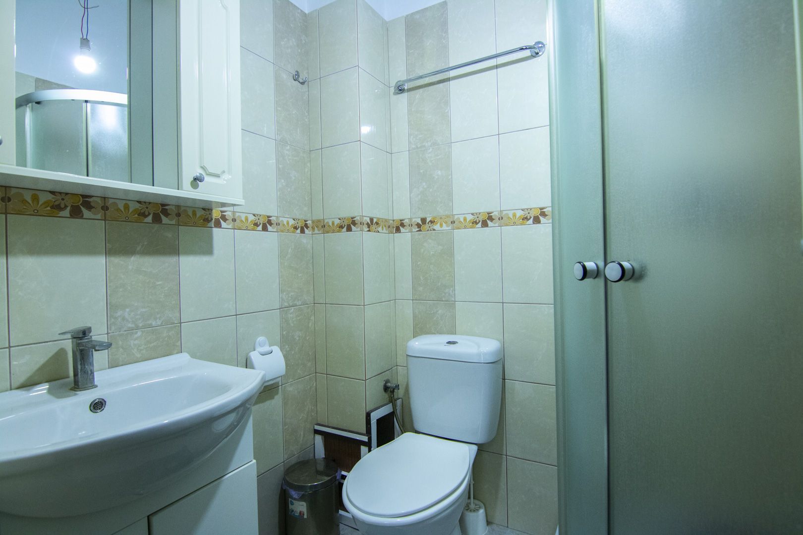 Casă / Vilă, 5 camere, teren 690 Mp., Prelungirea Ghencea - Maracineni - Poză 38