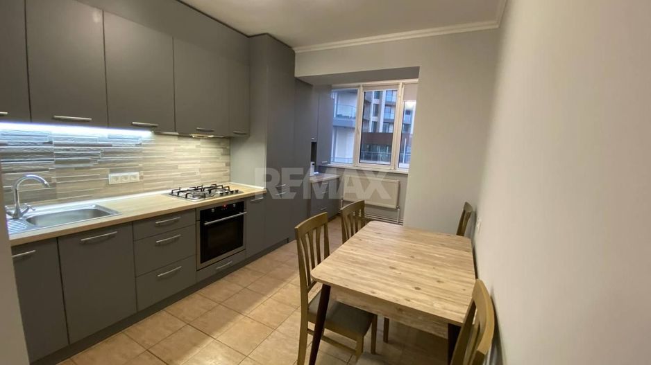 Apartament de închiriat în inima Chișinăului! - Poză 10