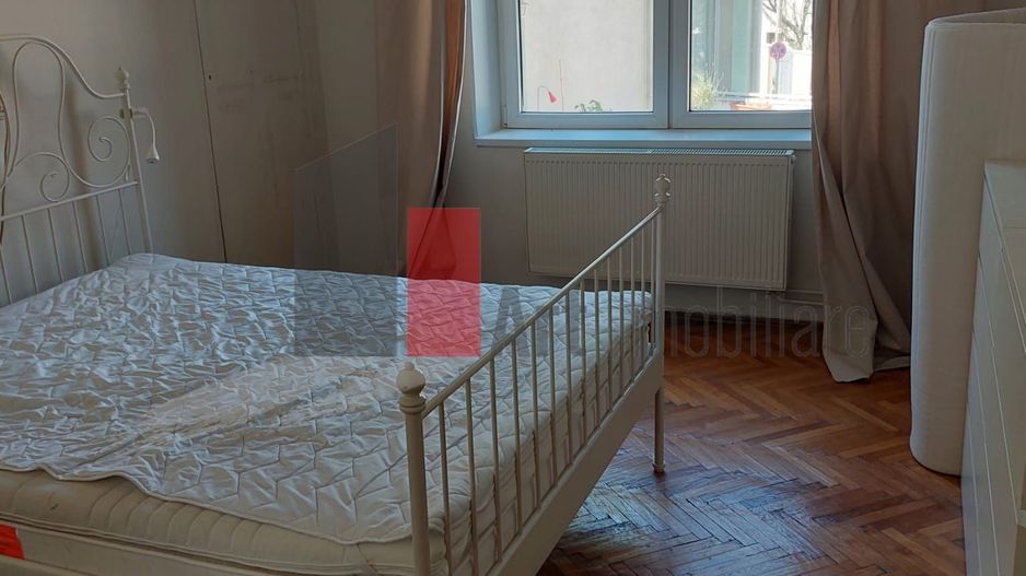 Apartamentul "MONARKI", et. 1 in vila, singur pe etaj, superb - Poză 5