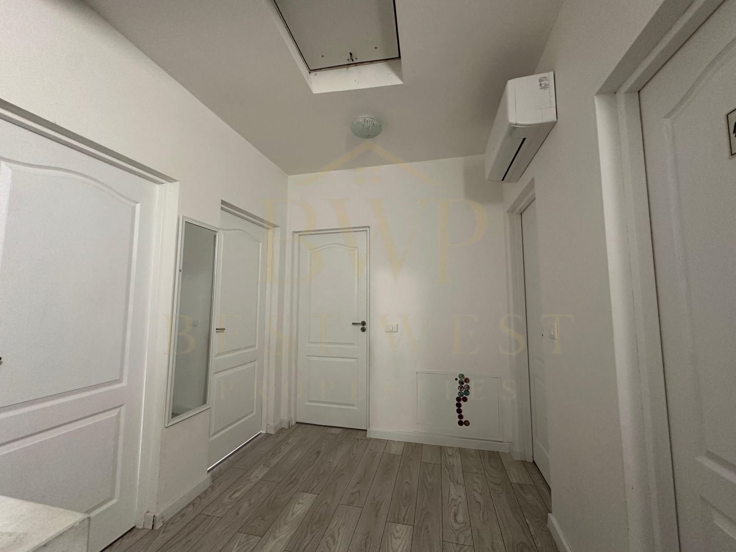 DUPLEX 1/2, 4 CAMERE, MOSNITA - Poză 9