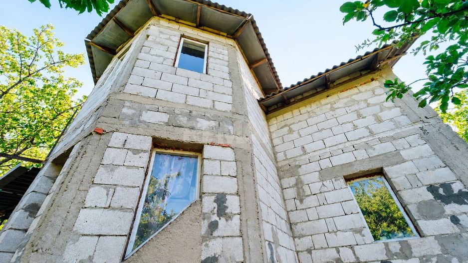 SE VINDE CASĂ DE VACANȚĂ ÎN TRUȘENI | TEREN 7,34 ARI - Poză 2