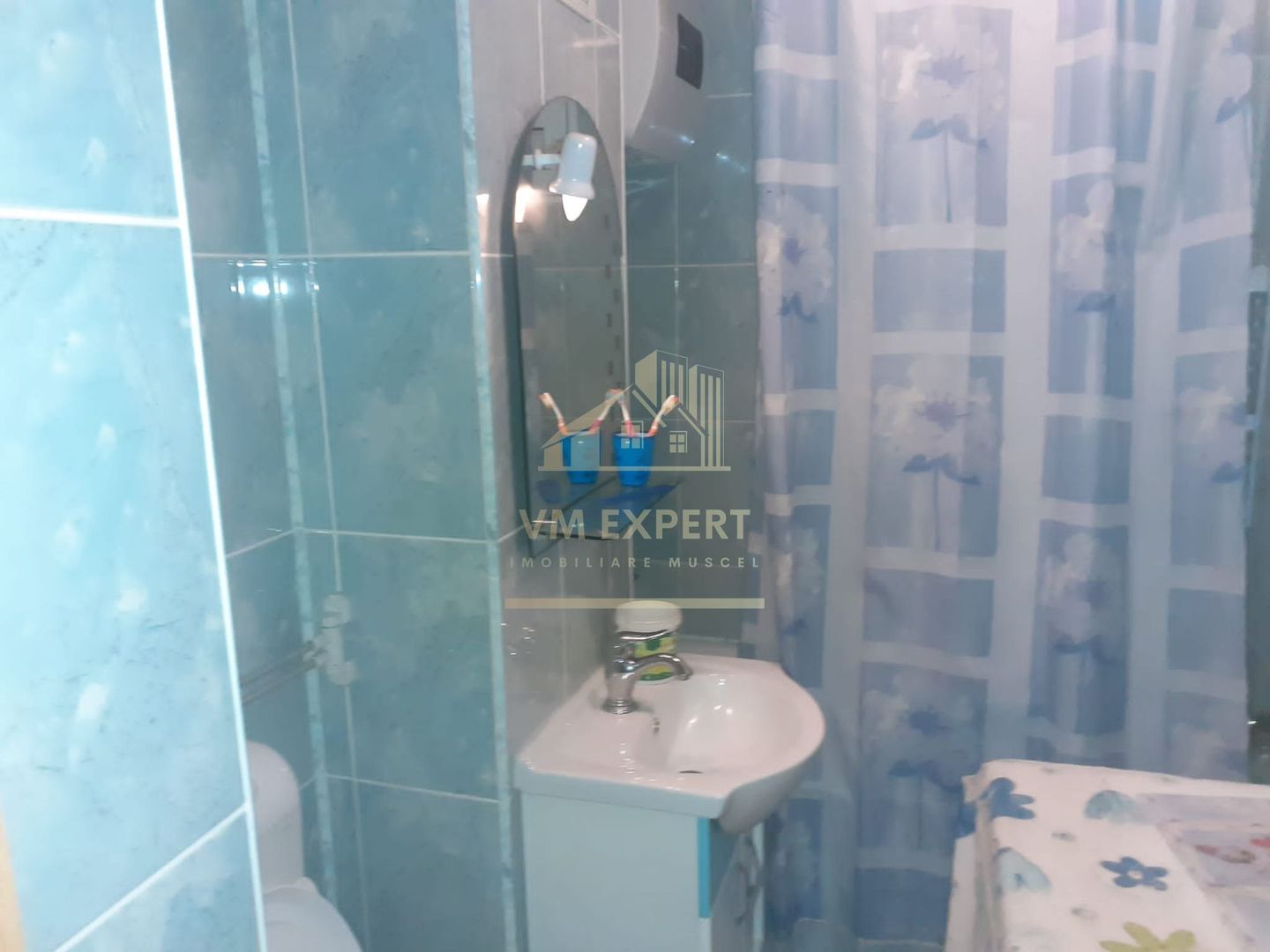 APARTAMENT 3 CAMERE, ETAJ 3, ZONA VISOI CAMPULUNG - Poză 6