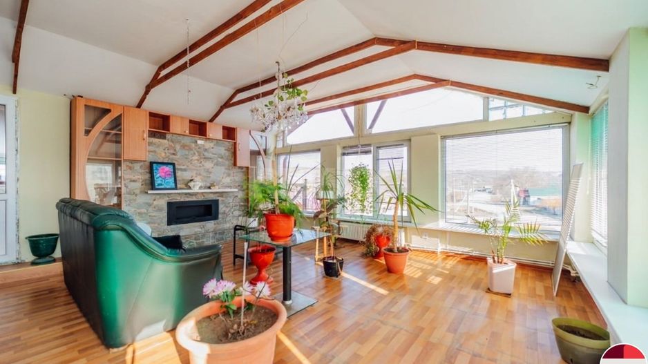 Casă de vânzare, Obileni, Hîncești ,185 m² ,16 ari, 2 garaje - Poză 17