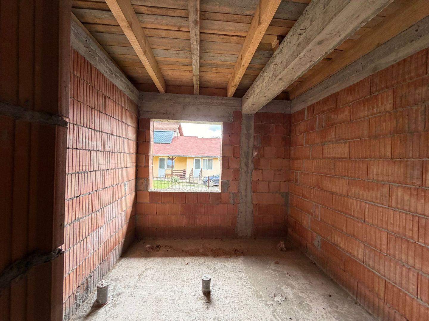 Casă de vânzare 260 mp utili + 1052 mp teren in centrul orasului Covasna - Poză 16