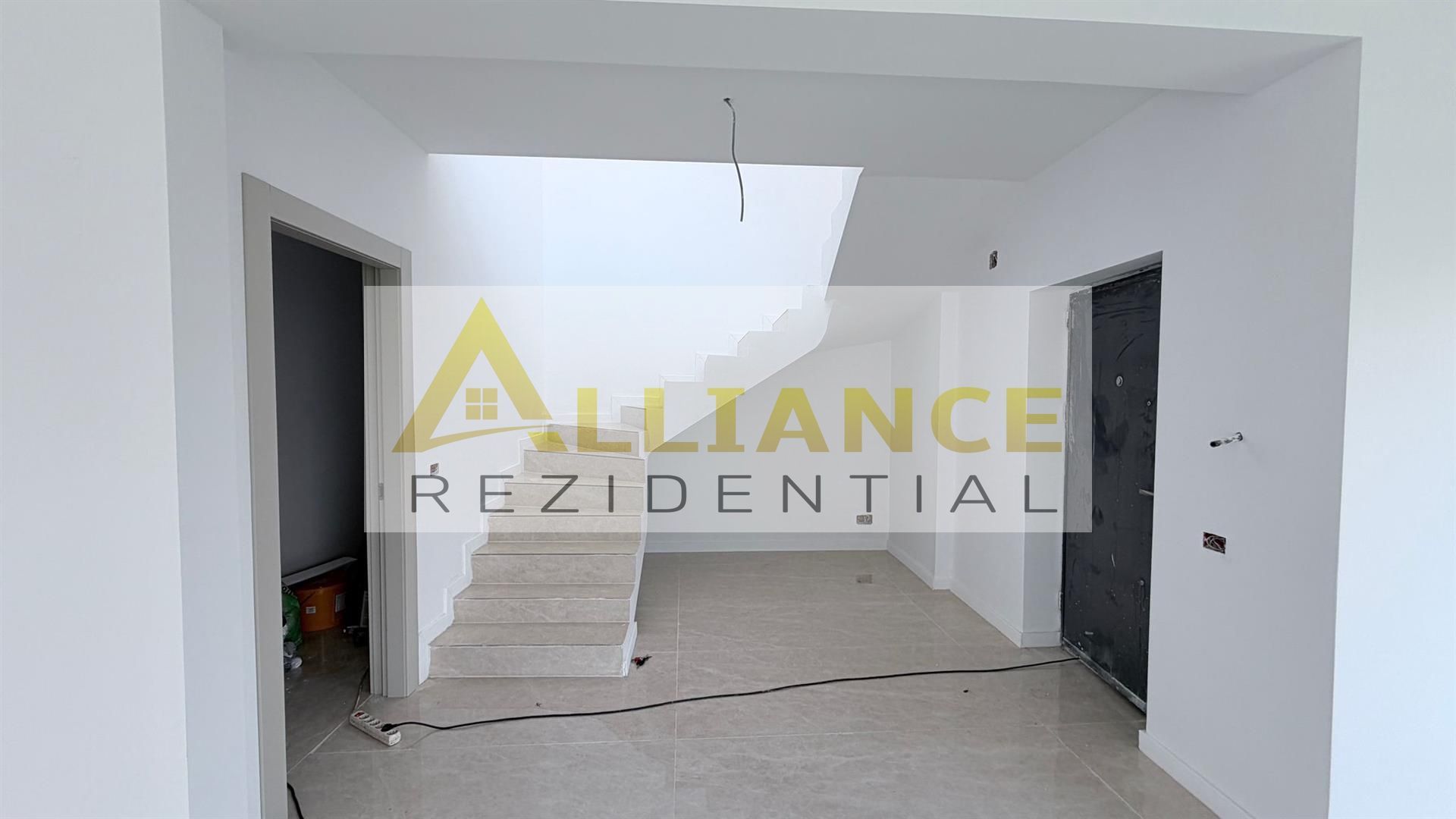 Strada Miorita - Casa individuală cu 5 camere - 430mp teren - Poză 11