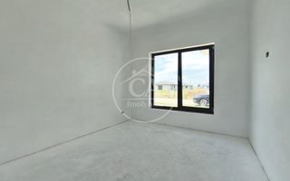 Casa de vanzare cu 4 camere in Santandrei, Bihor - Poză 8