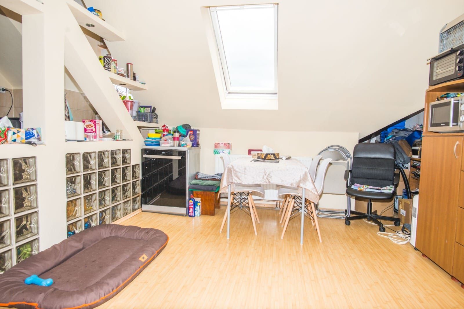 15 Noiembrie, apartament la mansardă - Poză 8