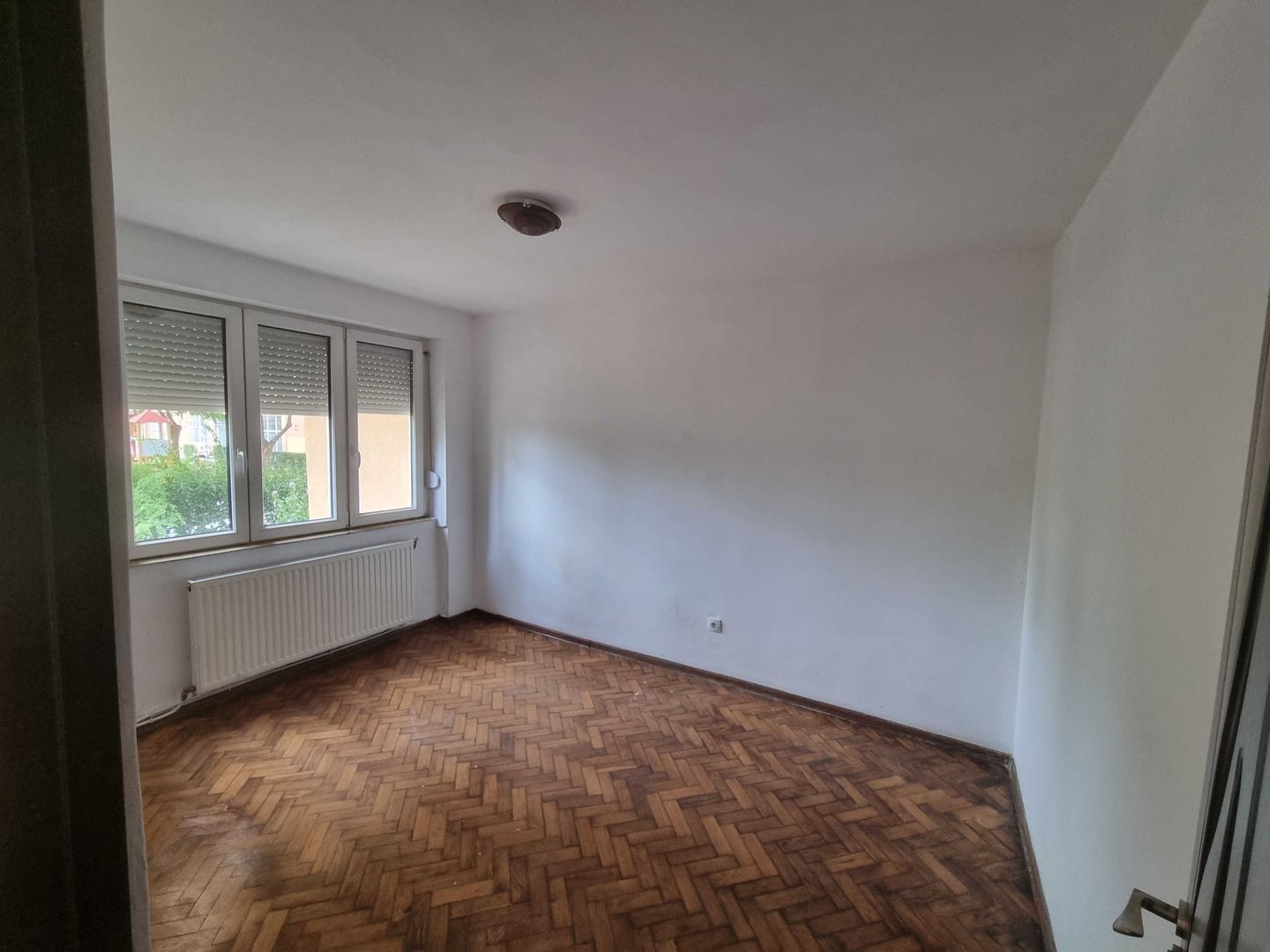 BRASADAS vinde ap cu 2 cam PARTER 42 mp Botizului. - Poză 6