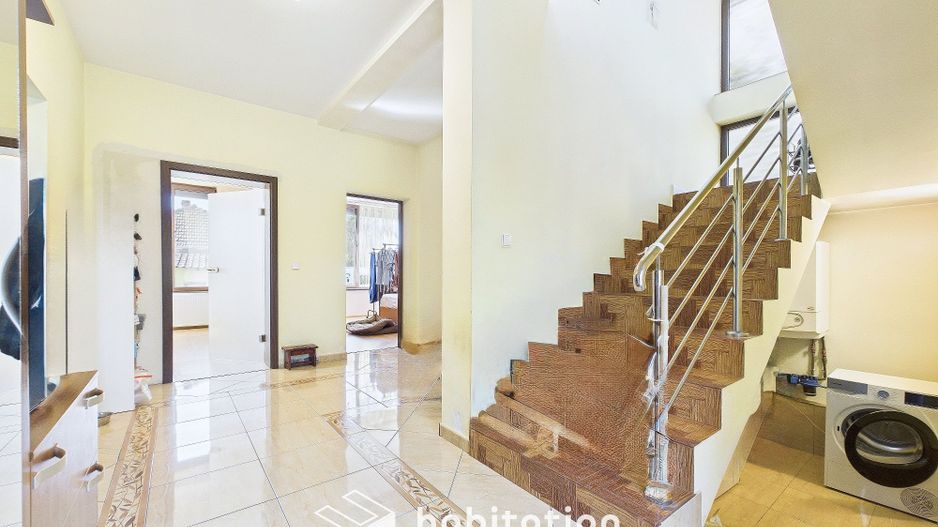 Casă individuală spațioasă și luminoasă cu garaj, în Mircea cel Bătrân - Poză 12