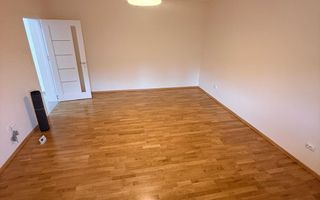 Recent renovat| partial mobilat| 2 camere| garaj, et.2| lift| balcon 12 mp. - Poză 3