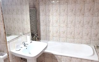🏡 Închiriez Apartament cu 2 camere, Potcoava Titan, 2 balcoane, metrou aproape - Poză 3