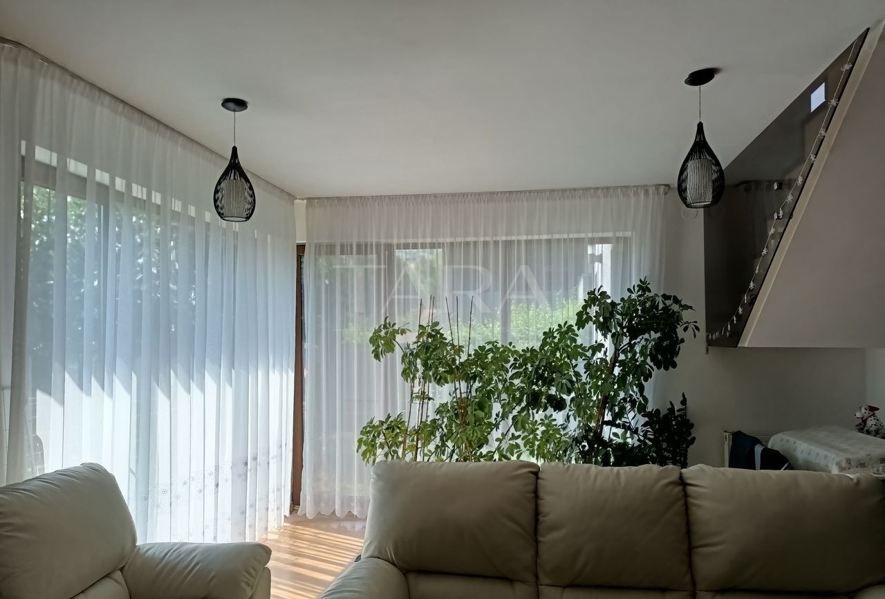 Locuință modernă într-o zonă verde, zona Faget - Poză 3