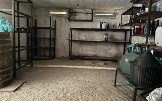 Vanzare casa cu 4 camere+anexe într-o zonă de poveste – Bezdead - Poză 11