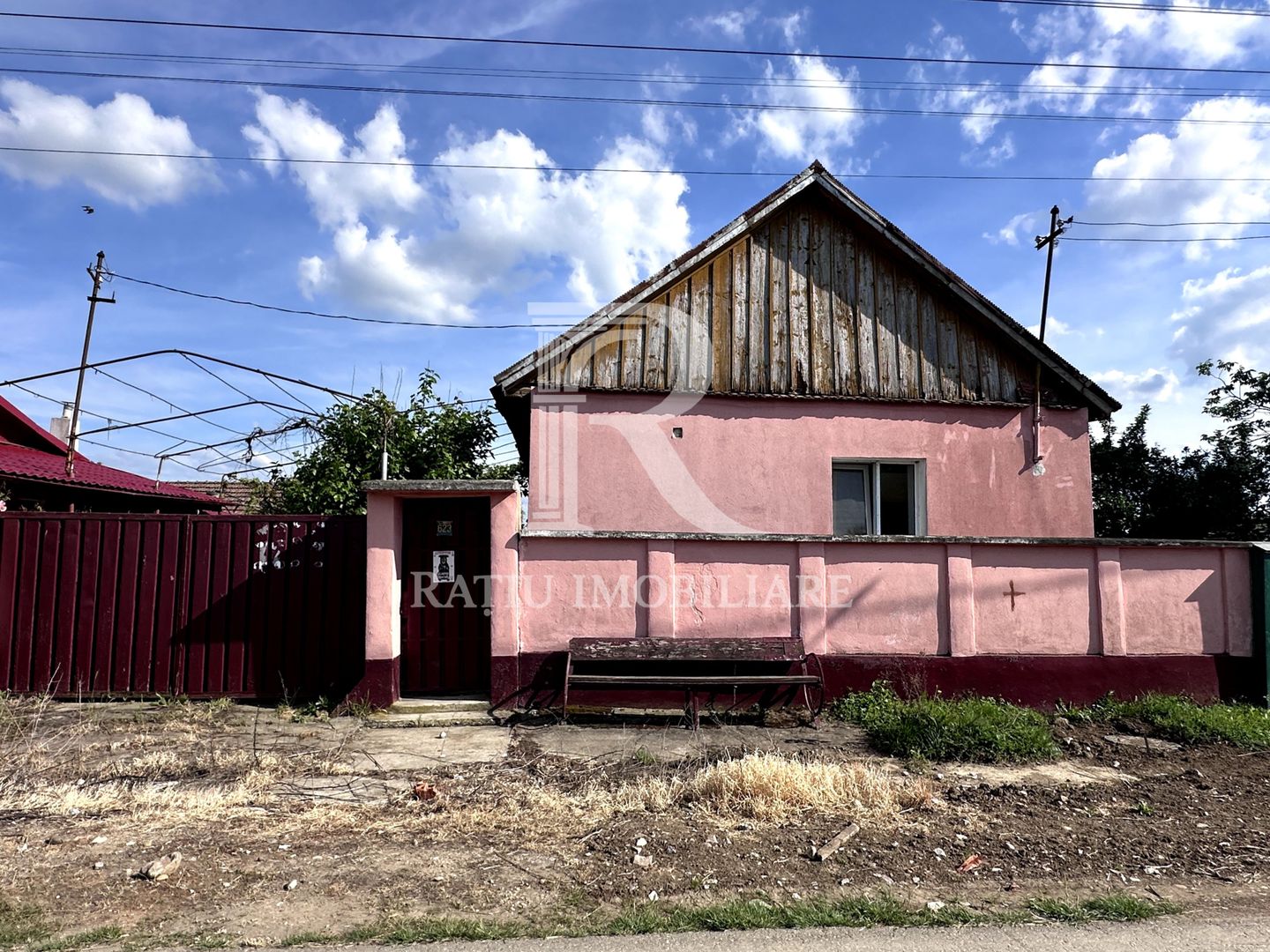Casa cu anexe si pivniță | Teren intravilan generos | Sannicolau Roman - Poză 32