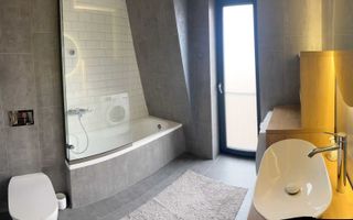 Apartament cu 3 camere, 90mp, decomandat, parcare, Zona Centrala - Poză 8